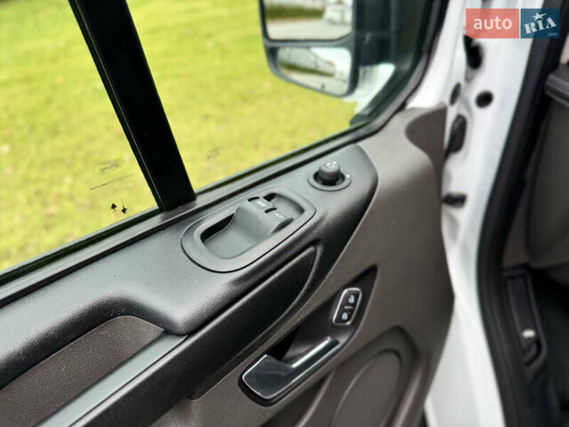 Білий Форд Транзит Кастом, об'ємом двигуна 2 л та пробігом 122 тис. км за 16899 $, фото 19 на Automoto.ua