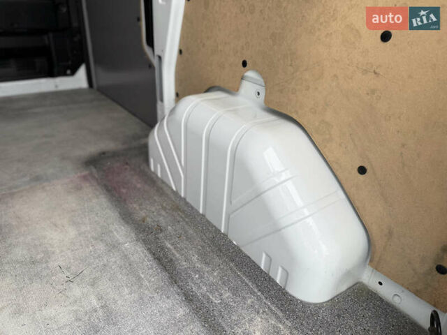 Белый Форд Транзит Кастом, объемом двигателя 2 л и пробегом 197 тыс. км за 14599 $, фото 36 на Automoto.ua