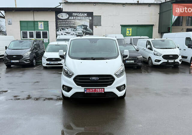 Белый Форд Транзит Кастом, объемом двигателя 2 л и пробегом 258 тыс. км за 17500 $, фото 1 на Automoto.ua