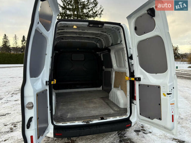 Белый Форд Транзит Кастом, объемом двигателя 2 л и пробегом 197 тыс. км за 14599 $, фото 29 на Automoto.ua