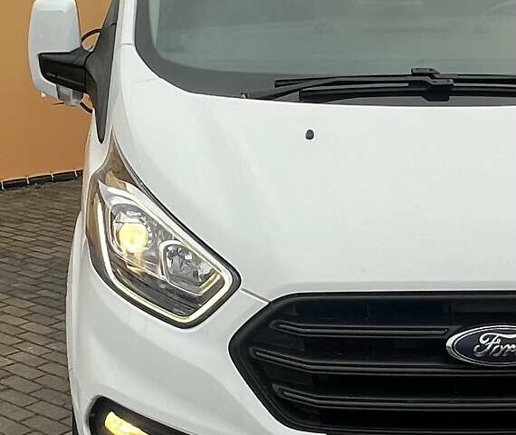 Білий Форд Транзит Кастом, об'ємом двигуна 2 л та пробігом 239 тис. км за 16500 $, фото 9 на Automoto.ua