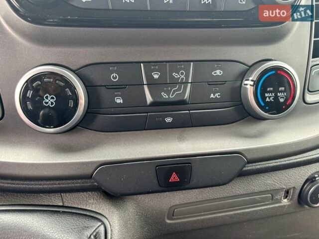 Белый Форд Транзит Кастом, объемом двигателя 2 л и пробегом 180 тыс. км за 17999 $, фото 14 на Automoto.ua