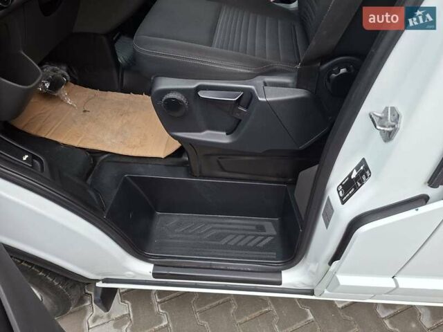 Білий Форд Транзит Кастом, об'ємом двигуна 2 л та пробігом 239 тис. км за 17333 $, фото 12 на Automoto.ua