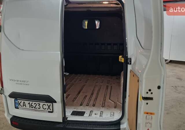 Белый Форд Транзит Кастом, объемом двигателя 2 л и пробегом 225 тыс. км за 18500 $, фото 14 на Automoto.ua