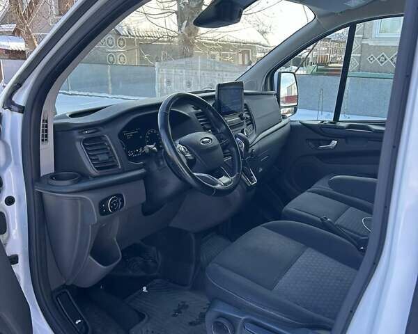 Белый Форд Транзит Кастом, объемом двигателя 2 л и пробегом 200 тыс. км за 17000 $, фото 5 на Automoto.ua