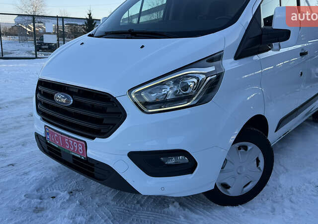 Белый Форд Транзит Кастом, объемом двигателя 2 л и пробегом 200 тыс. км за 16999 $, фото 2 на Automoto.ua