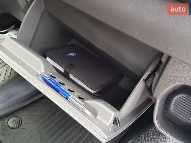 Белый Форд Транзит Кастом, объемом двигателя 2 л и пробегом 142 тыс. км за 18400 $, фото 72 на Automoto.ua