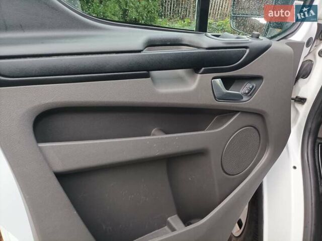 Белый Форд Транзит Кастом, объемом двигателя 2 л и пробегом 242 тыс. км за 16000 $, фото 20 на Automoto.ua