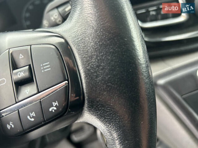 Белый Форд Транзит Кастом, объемом двигателя 2 л и пробегом 178 тыс. км за 18900 $, фото 20 на Automoto.ua