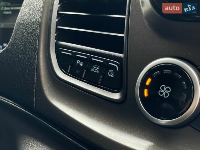 Белый Форд Транзит Кастом, объемом двигателя 2 л и пробегом 255 тыс. км за 16555 $, фото 39 на Automoto.ua