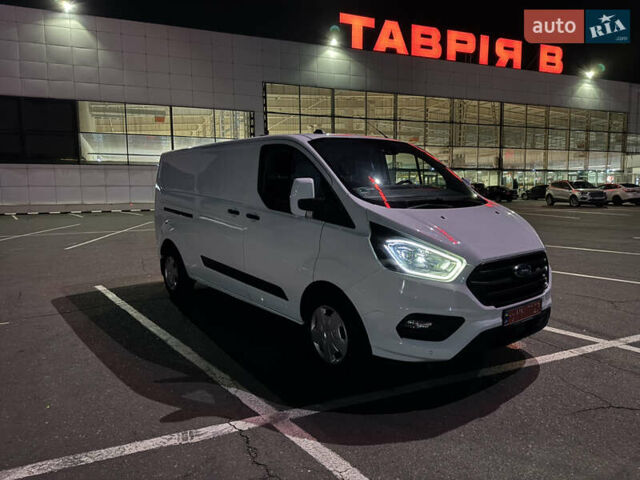 Белый Форд Транзит Кастом, объемом двигателя 2 л и пробегом 243 тыс. км за 17900 $, фото 2 на Automoto.ua