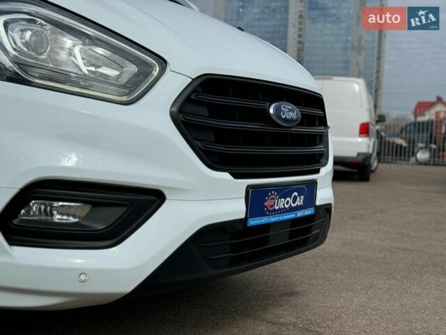 Белый Форд Транзит Кастом, объемом двигателя 2 л и пробегом 230 тыс. км за 21500 $, фото 8 на Automoto.ua