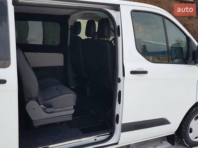 Белый Форд Транзит Кастом, объемом двигателя 2 л и пробегом 142 тыс. км за 18400 $, фото 49 на Automoto.ua