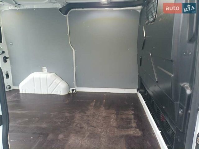 Белый Форд Транзит Кастом, объемом двигателя 2 л и пробегом 242 тыс. км за 16000 $, фото 14 на Automoto.ua