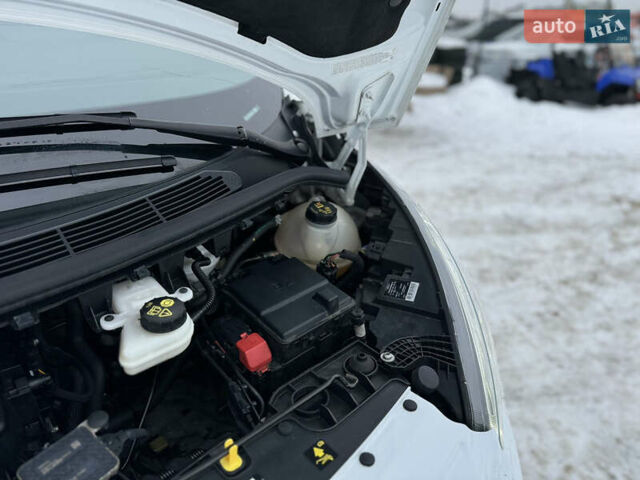 Белый Форд Транзит Кастом, объемом двигателя 2 л и пробегом 230 тыс. км за 21500 $, фото 105 на Automoto.ua