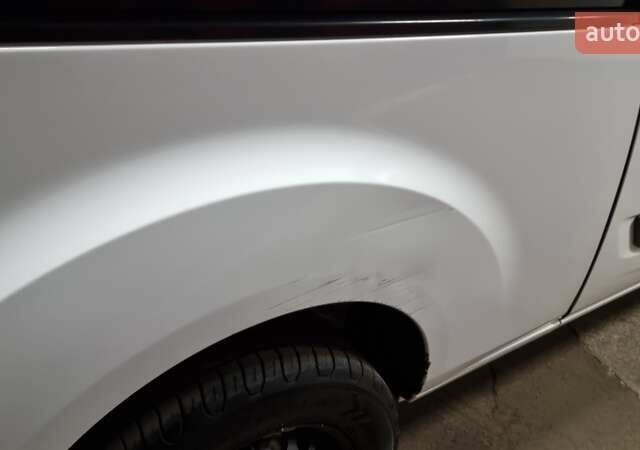 Белый Форд Транзит Кастом, объемом двигателя 2 л и пробегом 225 тыс. км за 18500 $, фото 27 на Automoto.ua