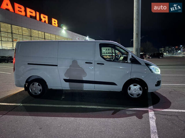 Белый Форд Транзит Кастом, объемом двигателя 2 л и пробегом 243 тыс. км за 17900 $, фото 3 на Automoto.ua