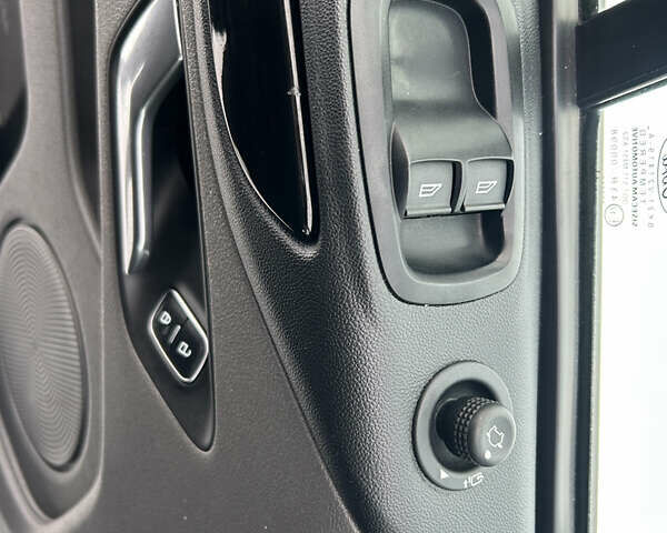 Белый Форд Транзит Кастом, объемом двигателя 2 л и пробегом 178 тыс. км за 18900 $, фото 16 на Automoto.ua