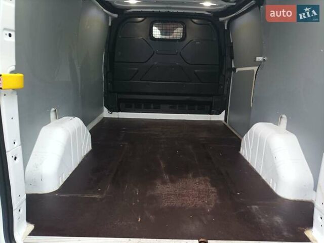 Белый Форд Транзит Кастом, объемом двигателя 2 л и пробегом 242 тыс. км за 16000 $, фото 17 на Automoto.ua