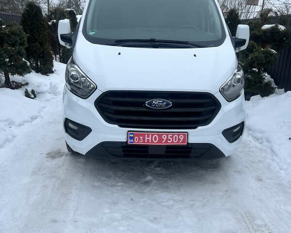 Белый Форд Транзит Кастом, объемом двигателя 2 л и пробегом 198 тыс. км за 16500 $, фото 2 на Automoto.ua