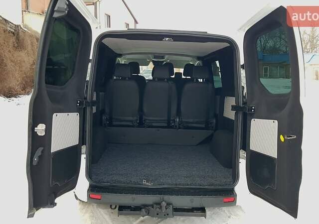 Белый Форд Транзит Кастом, объемом двигателя 2 л и пробегом 142 тыс. км за 18400 $, фото 5 на Automoto.ua