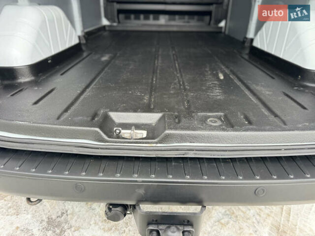 Белый Форд Транзит Кастом, объемом двигателя 2 л и пробегом 230 тыс. км за 21500 $, фото 41 на Automoto.ua