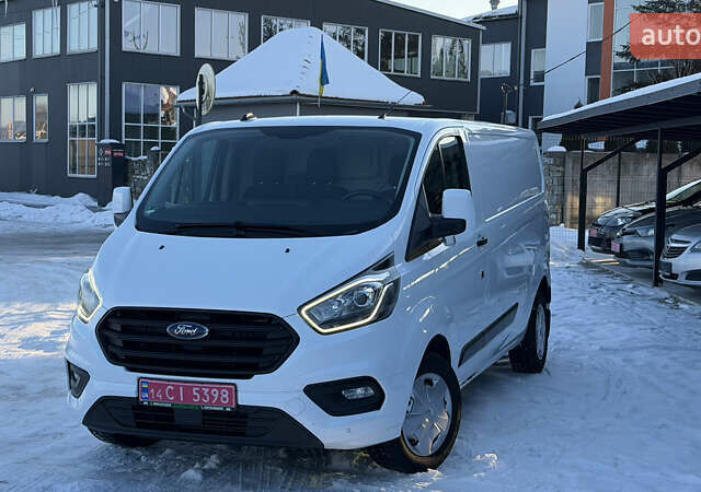 Белый Форд Транзит Кастом, объемом двигателя 2 л и пробегом 200 тыс. км за 16999 $, фото 1 на Automoto.ua