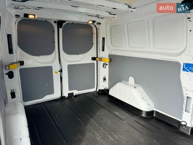 Белый Форд Транзит Кастом, объемом двигателя 2 л и пробегом 230 тыс. км за 21500 $, фото 28 на Automoto.ua