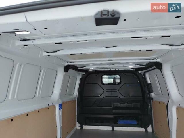 Белый Форд Транзит Кастом, объемом двигателя 2 л и пробегом 225 тыс. км за 15900 $, фото 45 на Automoto.ua