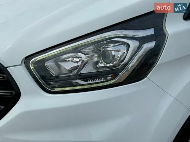 Белый Форд Транзит Кастом, объемом двигателя 2 л и пробегом 230 тыс. км за 21500 $, фото 9 на Automoto.ua