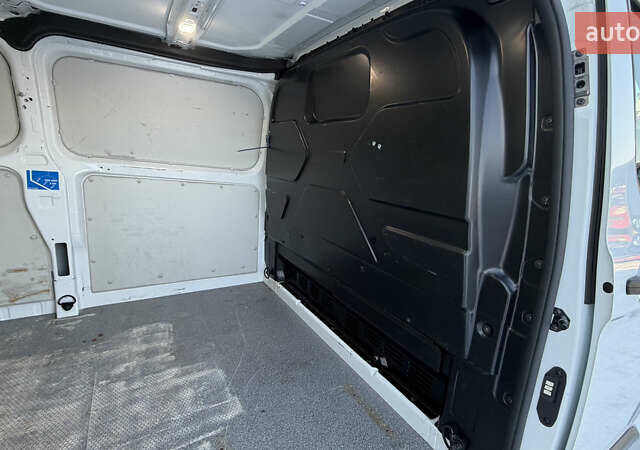 Белый Форд Транзит Кастом, объемом двигателя 2 л и пробегом 200 тыс. км за 16999 $, фото 29 на Automoto.ua