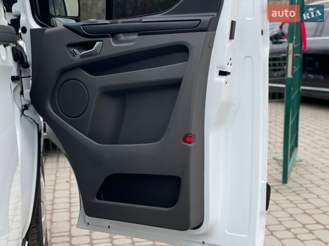 Белый Форд Транзит Кастом, объемом двигателя 2 л и пробегом 255 тыс. км за 16555 $, фото 30 на Automoto.ua