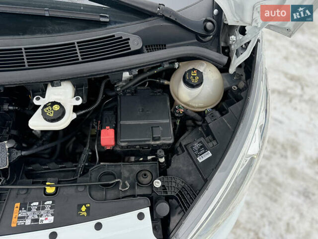 Белый Форд Транзит Кастом, объемом двигателя 2 л и пробегом 230 тыс. км за 21500 $, фото 101 на Automoto.ua