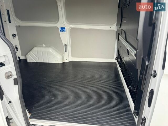 Белый Форд Транзит Кастом, объемом двигателя 2 л и пробегом 184 тыс. км за 17000 $, фото 13 на Automoto.ua