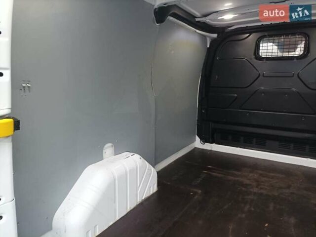 Белый Форд Транзит Кастом, объемом двигателя 2 л и пробегом 242 тыс. км за 16000 $, фото 16 на Automoto.ua