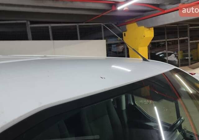 Белый Форд Транзит Кастом, объемом двигателя 2 л и пробегом 225 тыс. км за 18500 $, фото 22 на Automoto.ua