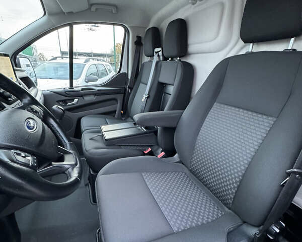 Форд Транзит Кастом 2022 у Києві на Automoto.ua Білий Форд Транзит Кастом, об'ємом двигуна 2 л та пробігом 217 тис. км за 19500 $, фото 20 на Automoto.ua