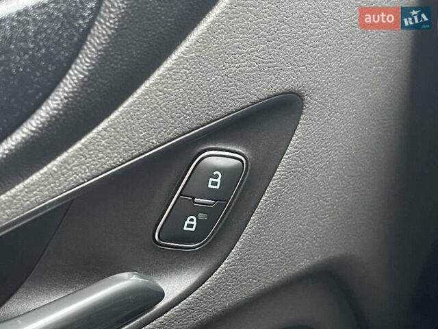 Білий Форд Транзит Кастом, об'ємом двигуна 2 л та пробігом 162 тис. км за 19300 $, фото 43 на Automoto.ua