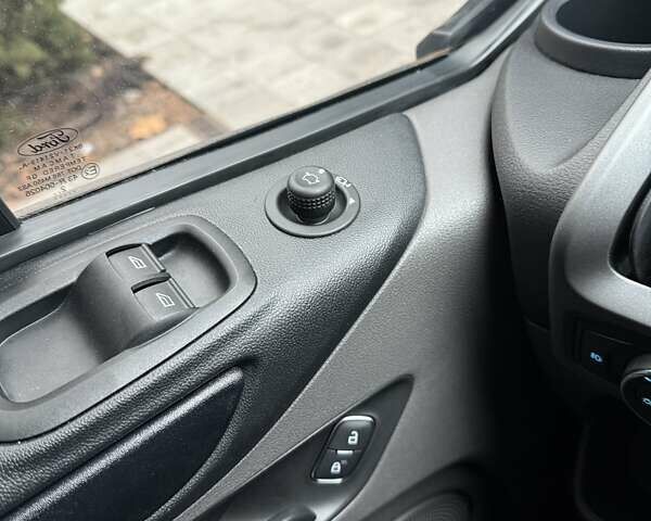 Белый Форд Транзит Кастом, объемом двигателя 2.2 л и пробегом 16 тыс. км за 27797 $, фото 20 на Automoto.ua