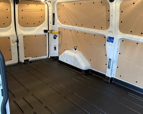 Белый Форд Транзит Кастом, объемом двигателя 2.2 л и пробегом 16 тыс. км за 27797 $, фото 12 на Automoto.ua