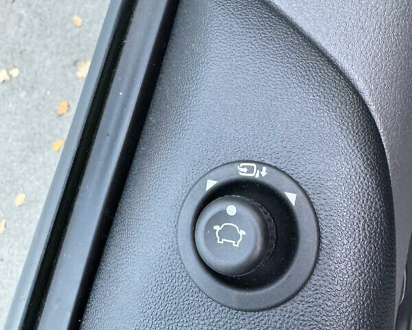 Форд Транзит Кастом 2022 у Києві на Automoto.ua Білий Форд Транзит Кастом, об'ємом двигуна 2 л та пробігом 217 тис. км за 19500 $, фото 19 на Automoto.ua