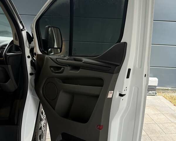 Белый Форд Транзит Кастом, объемом двигателя 2.2 л и пробегом 16 тыс. км за 27797 $, фото 16 на Automoto.ua