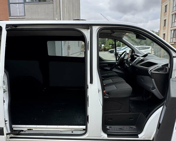 Форд Транзит Кастом 2015 в Ровно на Automoto.ua Белый Форд Транзит Кастом, объемом двигателя 2.2 л и пробегом 279 тыс. км за 11700 $, фото 27 на Automoto.ua