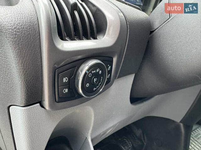 Форд Транзит Кастом 2015 в Ровно на Automoto.ua Белый Форд Транзит Кастом, объемом двигателя 2.2 л и пробегом 279 тыс. км за 11700 $, фото 14 на Automoto.ua