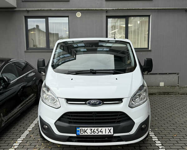 Форд Транзит Кастом 2015 в Ровно на Automoto.ua Белый Форд Транзит Кастом, объемом двигателя 2.2 л и пробегом 279 тыс. км за 11700 $, фото 1 на Automoto.ua