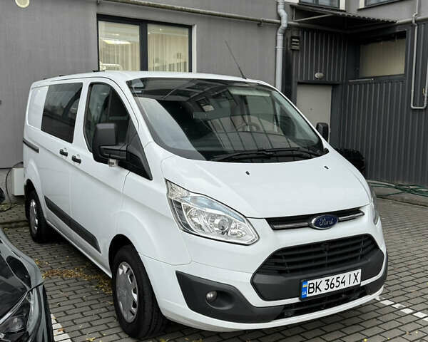 Форд Транзит Кастом 2015 в Ровно на Automoto.ua Белый Форд Транзит Кастом, объемом двигателя 2.2 л и пробегом 279 тыс. км за 11700 $, фото 4 на Automoto.ua