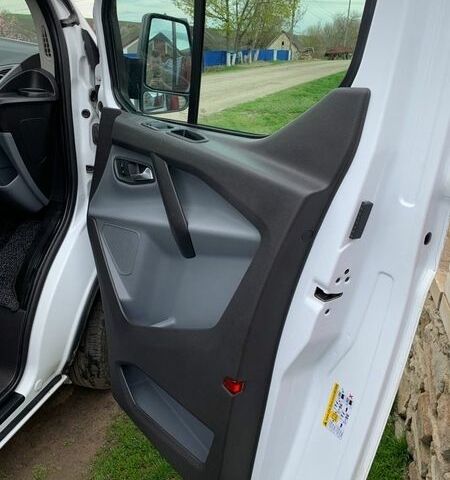 Белый Форд Транзит Кастом, объемом двигателя 2 л и пробегом 286 тыс. км за 14500 $, фото 23 на Automoto.ua