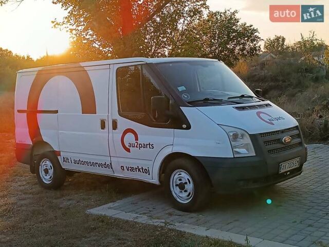 Белый Форд Транзит Кастом, объемом двигателя 2.2 л и пробегом 407 тыс. км за 5600 $, фото 7 на Automoto.ua