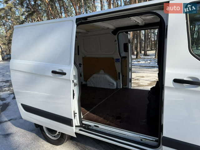 Белый Форд Транзит Кастом, объемом двигателя 2.2 л и пробегом 285 тыс. км за 9900 $, фото 5 на Automoto.ua