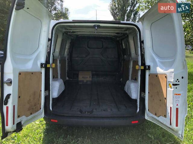 Белый Форд Транзит Кастом, объемом двигателя 2.2 л и пробегом 415 тыс. км за 11400 $, фото 9 на Automoto.ua